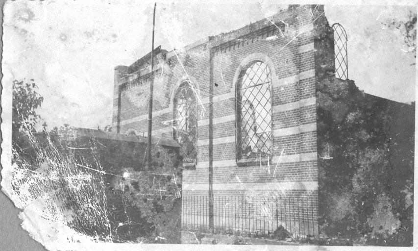 W_0036 Synagoge na beschieting in mei 1940.jpeg
